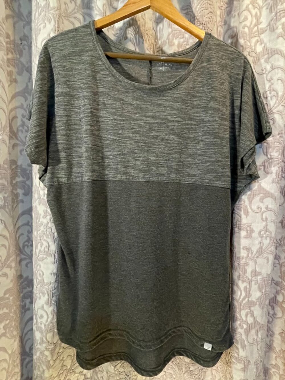 Women's XL bcg Grey Short-Sleeve Workout Top